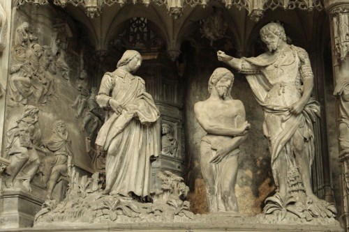 Chartres
Cathedral Ambulatory Baptism