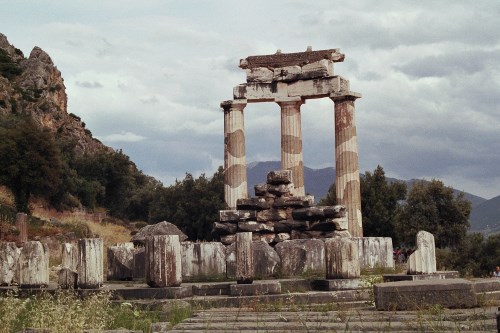 Delphi -
Tholos