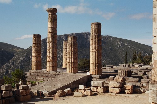 Delphi -
Temple of Zeus